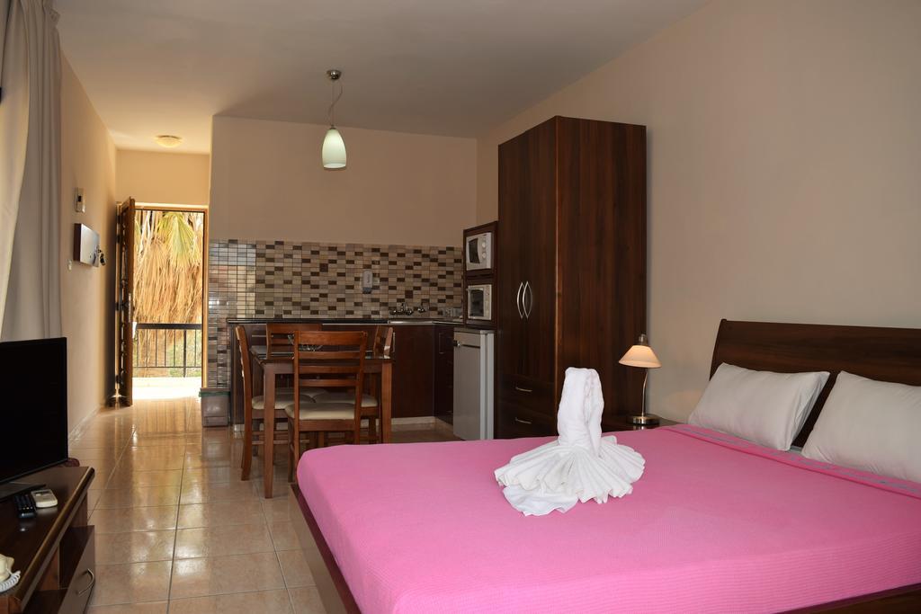 Anna Hotel Apartments Kissonerga Buitenkant foto