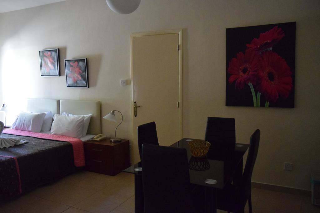 Anna Hotel Apartments Kissonerga Buitenkant foto