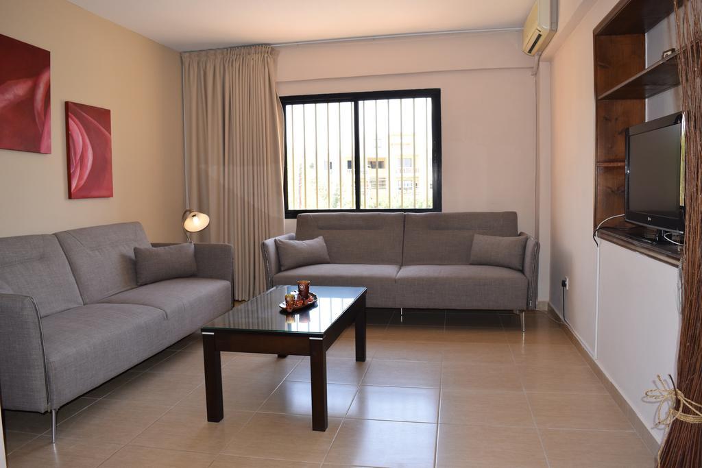 Anna Hotel Apartments Kissonerga Buitenkant foto