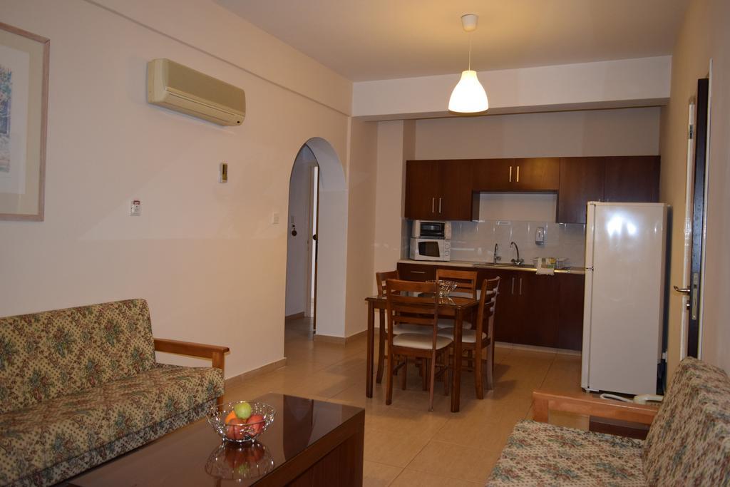 Anna Hotel Apartments Kissonerga Buitenkant foto