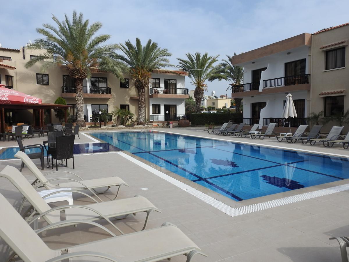 Anna Hotel Apartments Kissonerga Buitenkant foto